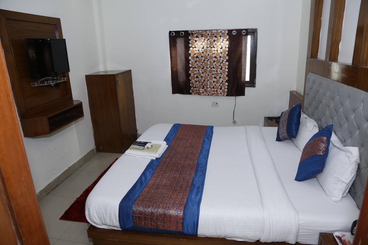 Vishal Hotel By Comfort Rooms Ню Делхи Екстериор снимка