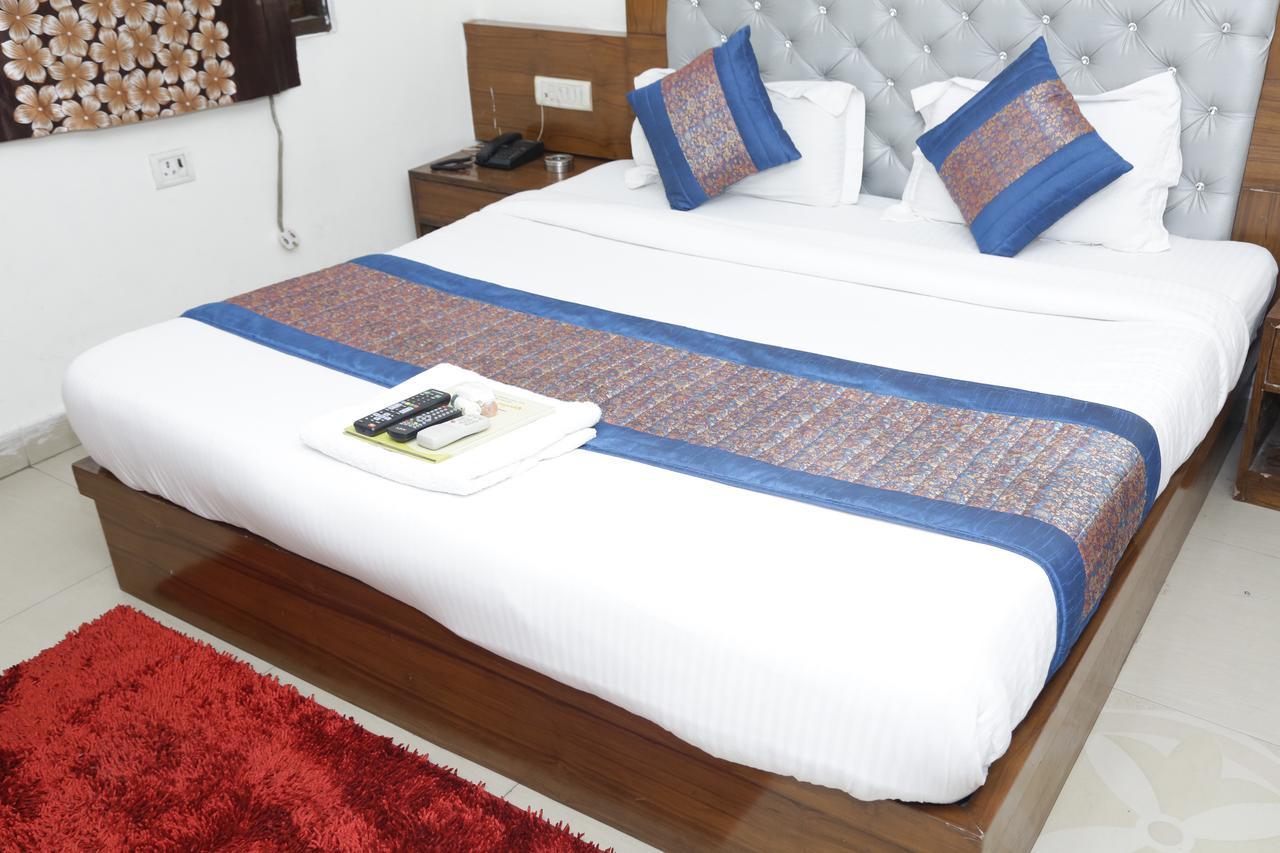 Vishal Hotel By Comfort Rooms Ню Делхи Екстериор снимка