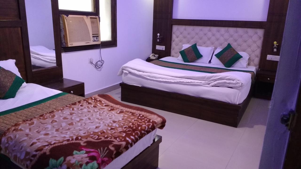 Vishal Hotel By Comfort Rooms Ню Делхи Екстериор снимка